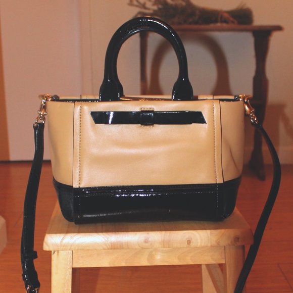 KATE SPADE Leather Tan/Black Bow Purse NWOT - Picture 3 of 9